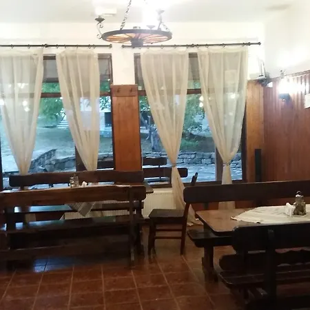 Chicho Tomovata Koliba ホテル *